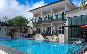 Bee Orchid Pool Villa