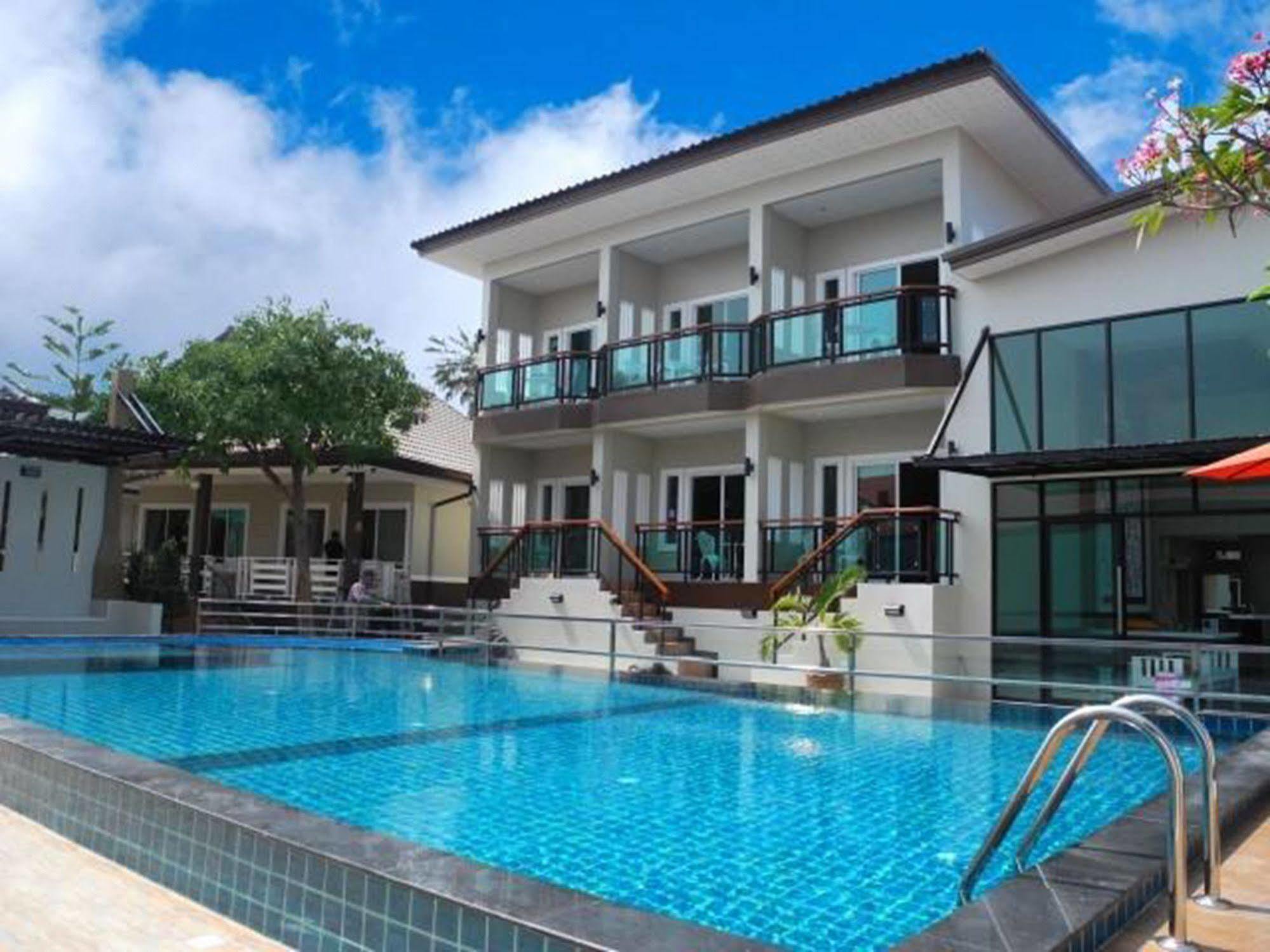 Bee Orchid Pool Villa Pattaya Exterior photo