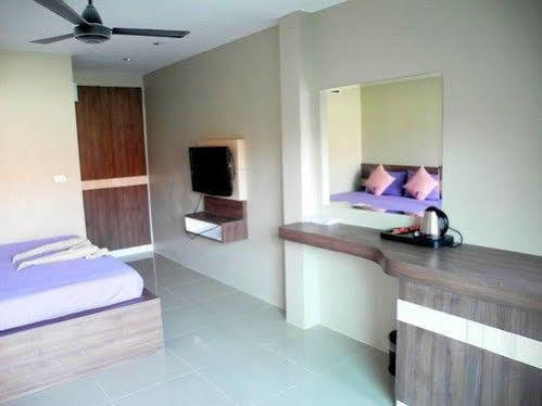 Bee Orchid Pool Villa Pattaya Exterior photo